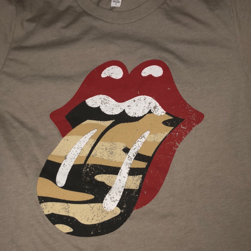💃Rolling Stone Graphic Tee - Picture 4 of 4